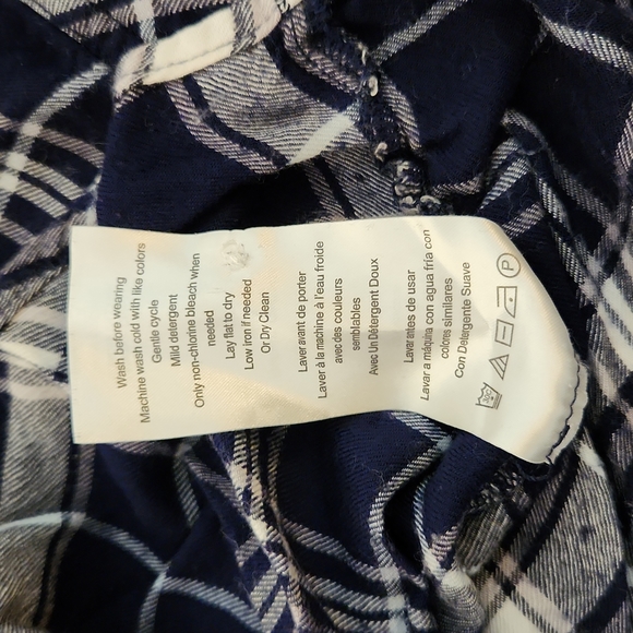 Maternity flannel long sleeve plaid top, size medium - Picture 4 of 5